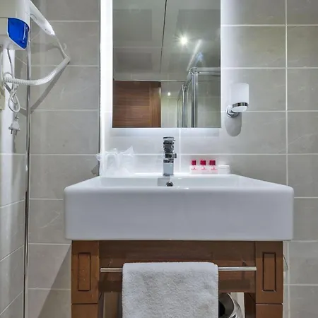 Liberty Hotel 3*